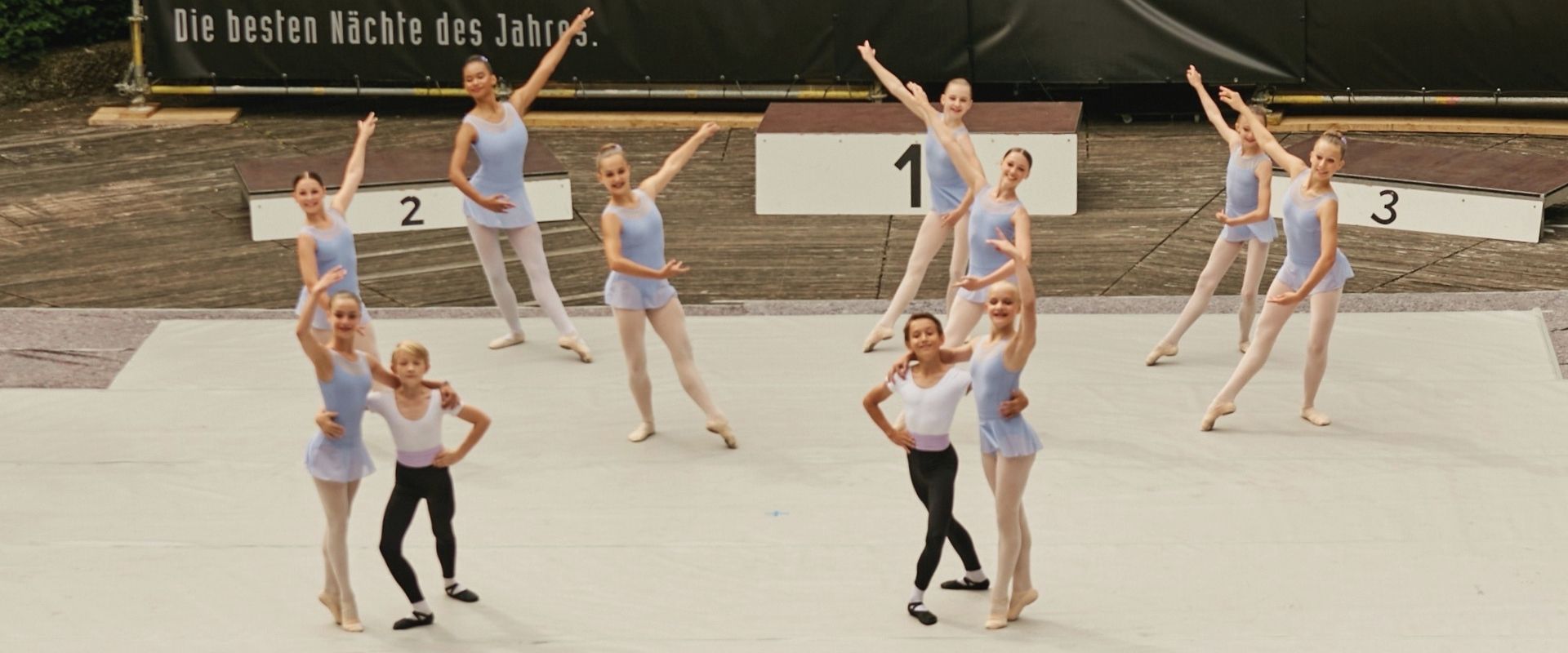 Danza Mundial Junioren Gruppe Ballett